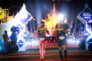 BIB: 2709, 9295
                            <button type="button" onclick="openModal(22675792)" class="btn btn-primary btn-sm float-right btn-popup" data-toggle="modal" data-target=".modal-high-quality">
                        <i class="fas fa-shopping-cart"></i> Add to Cart
                    </button>
                                            <button type="button" onclick="isThisMe(22675792, true)" class="btn btn-success btn-sm float-right btn-popup btn-isme hidden" data-toggle="tooltip" data-placement="bottom" title="นี่คือรูปของคุณใช่ไหม คลิกที่นี่เพื่อเอาเข้าอัลบั้ม">
                        <i class="fas fa-plus"></i> Add to album
                    </button>
                    <button type="button" onclick="isThisMe(22675792, false)" class="btn btn-warning btn-sm float-right btn-popup btn-isnotme hidden">
                        <i class="fas fa-ban"></i> Remove from album
                    </button>